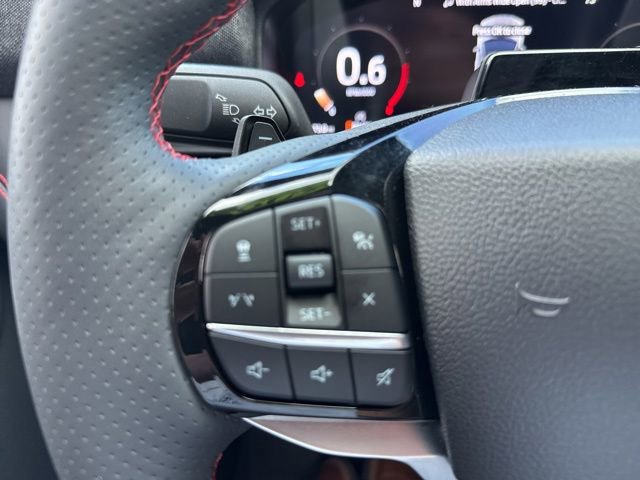 Used 2025 Ford Explorer ST AWD/4WD image 17