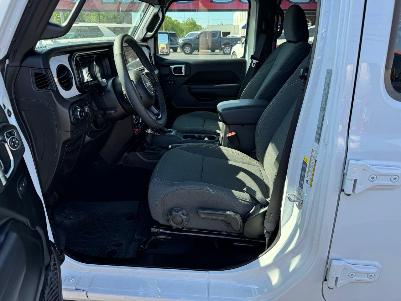 Used 2025 Jeep Wrangler Unlimited Sport AWD/4WD image 11