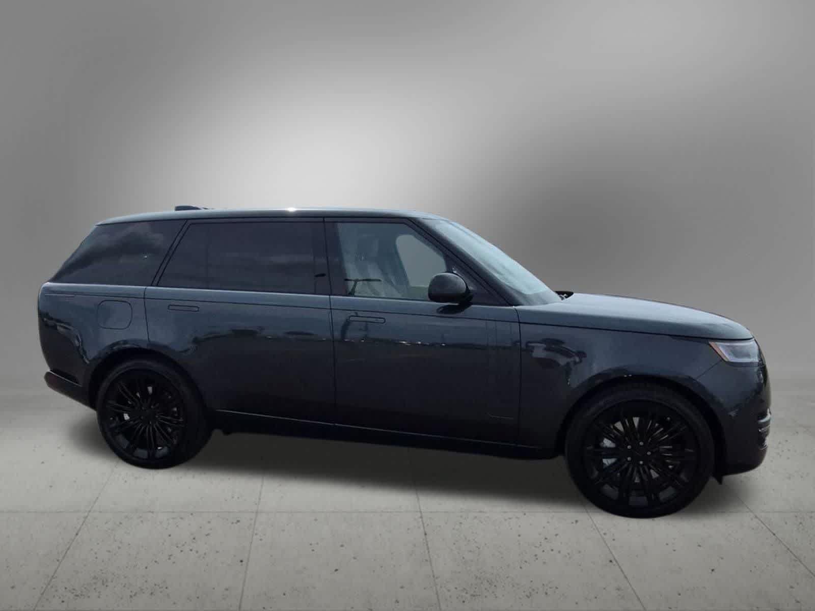 New 2026 Land Rover Range Rover Long Wheelbase SE AWD/4WD image 7