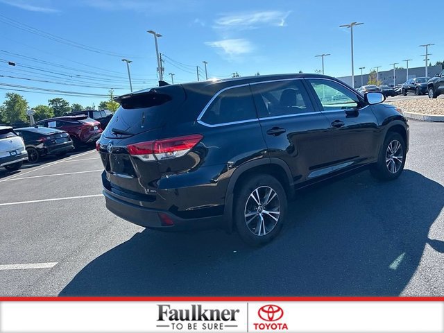 Certified 2018 Toyota Highlander Plus AWD/4WD image 9