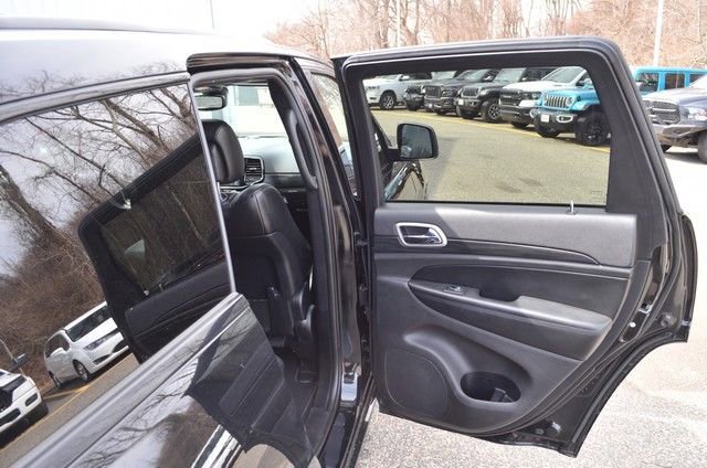 Used 2020 Jeep Grand Cherokee Altitude image 36