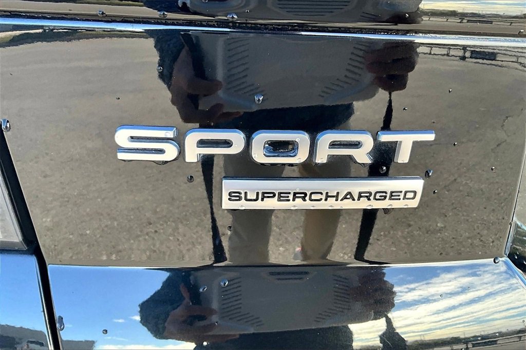 Used 2018 Land Rover Range Rover Sport Supercharged image 32
