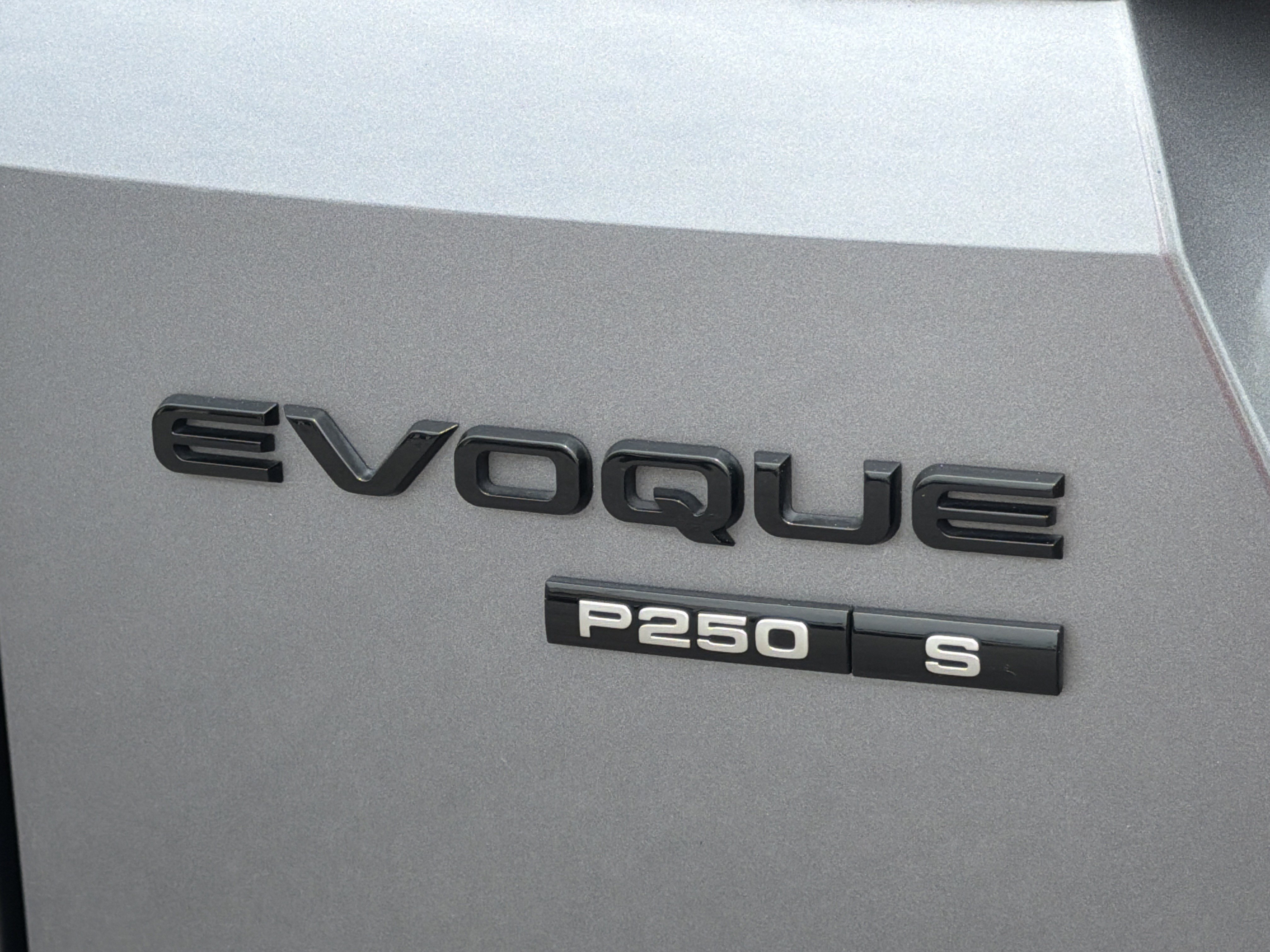 Used 2020 Land Rover Range Rover Evoque S AWD/4WD image 24