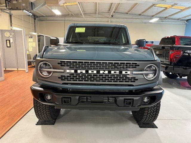 New 2025 Ford Bronco Badlands w/ Sasquatch Package image 2