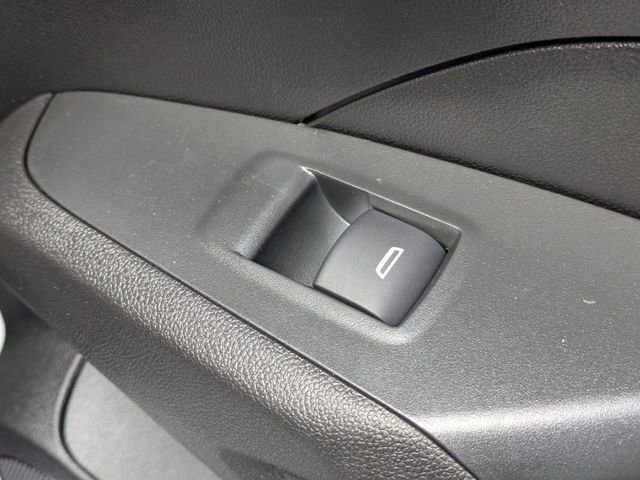 New 2026 Chevrolet Trax LT w/ Sunroof Package FWD image 30