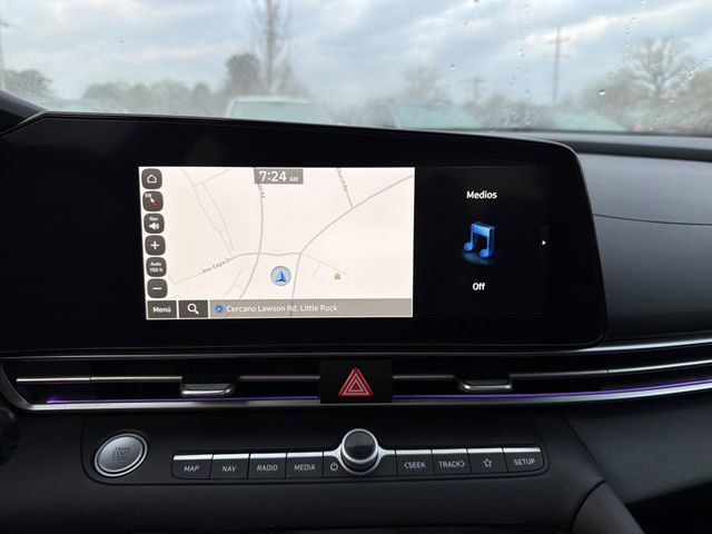 Used 2024 Hyundai Elantra SEL image 28