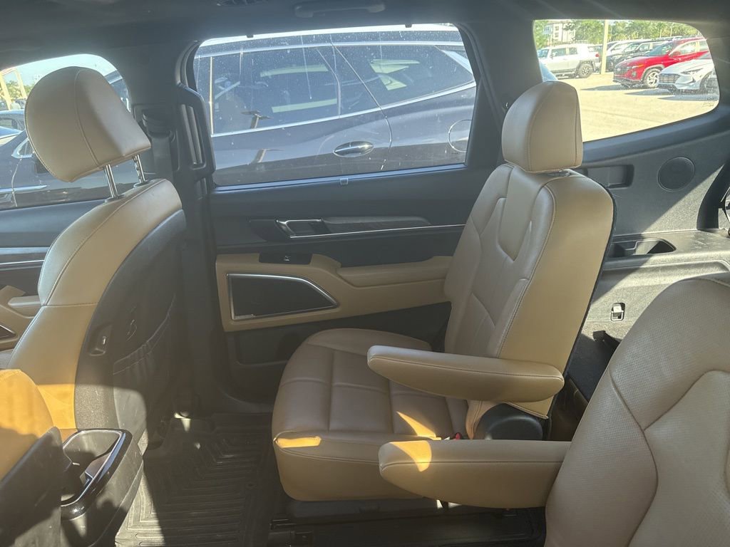 Certified 2022 Kia Telluride SX w/ Towing Package FWD image 10