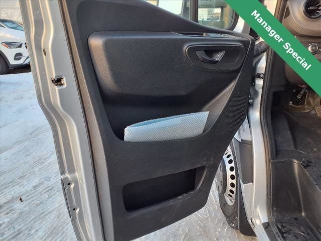 Used 2022 Mercedes-Benz Sprinter 3500 image 14