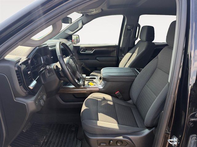Used 2023 Chevrolet Silverado 1500 RST AWD/4WD image 9