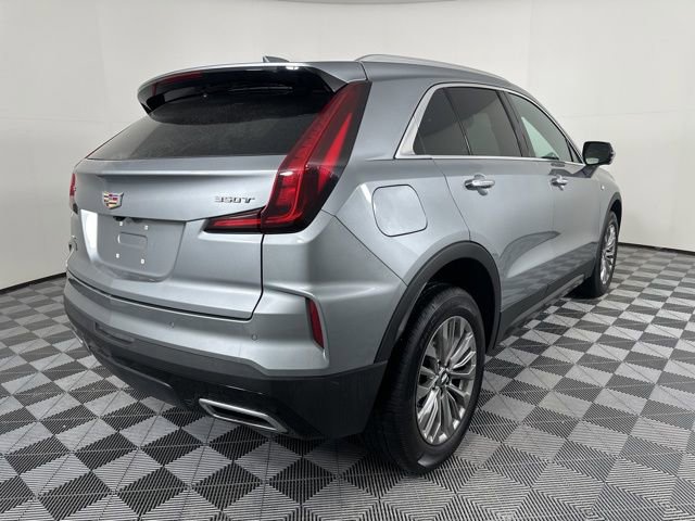 Used 2025 Cadillac XT4 Premium Luxury image 3