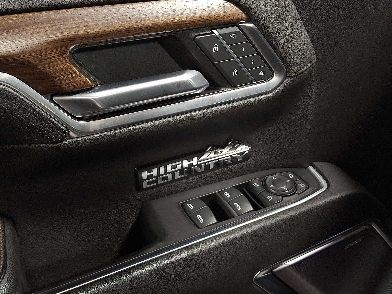 Used 2023 Chevrolet Silverado 1500 High Country w/ High Country Premium Package AWD/4WD image 12
