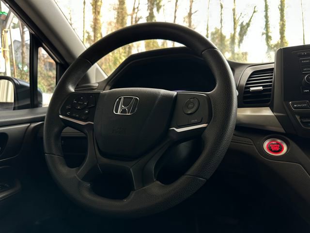Used 2018 Honda Odyssey LX image 17