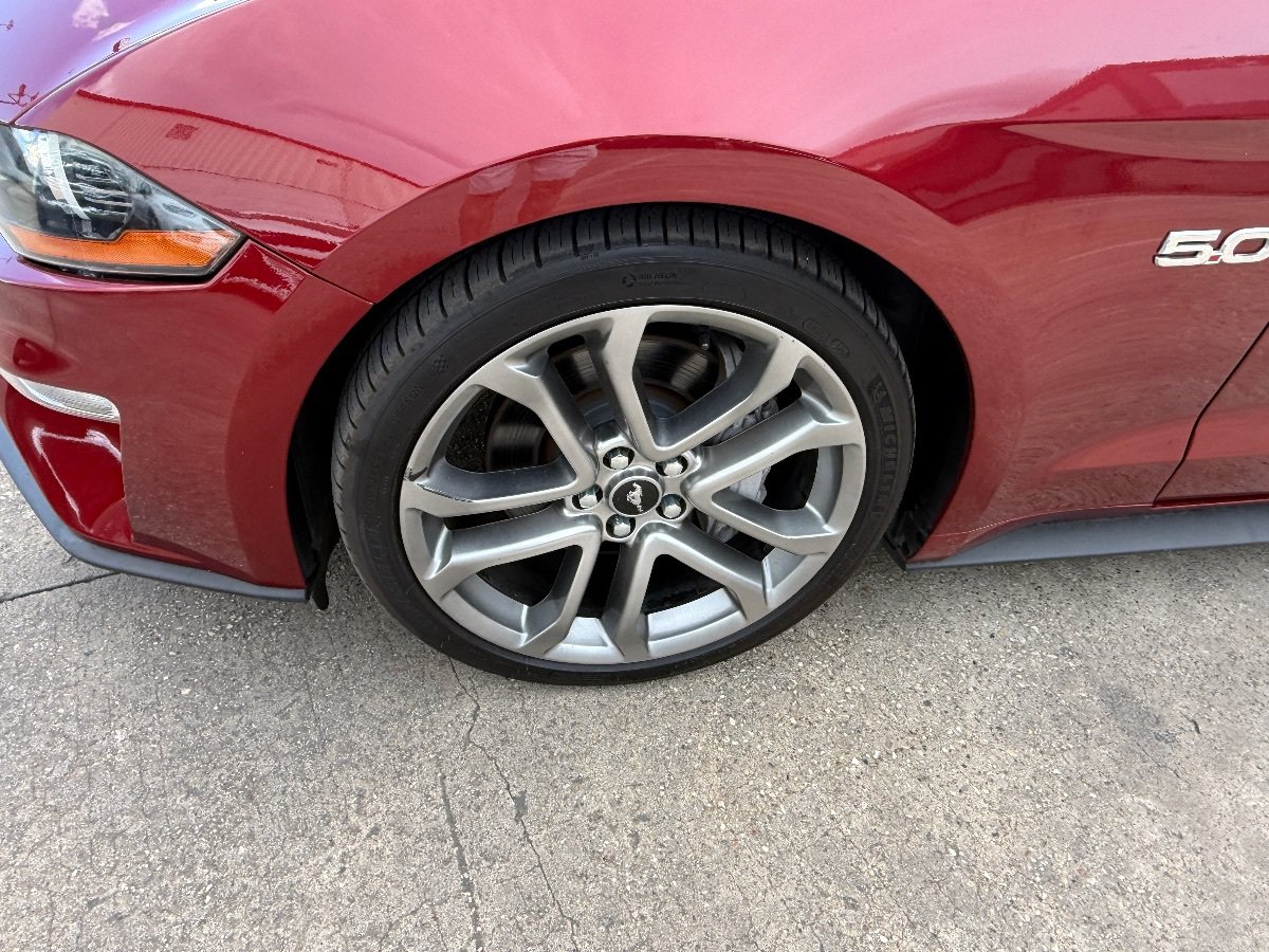 Used 2019 Ford Mustang GT Premium RWD image 9