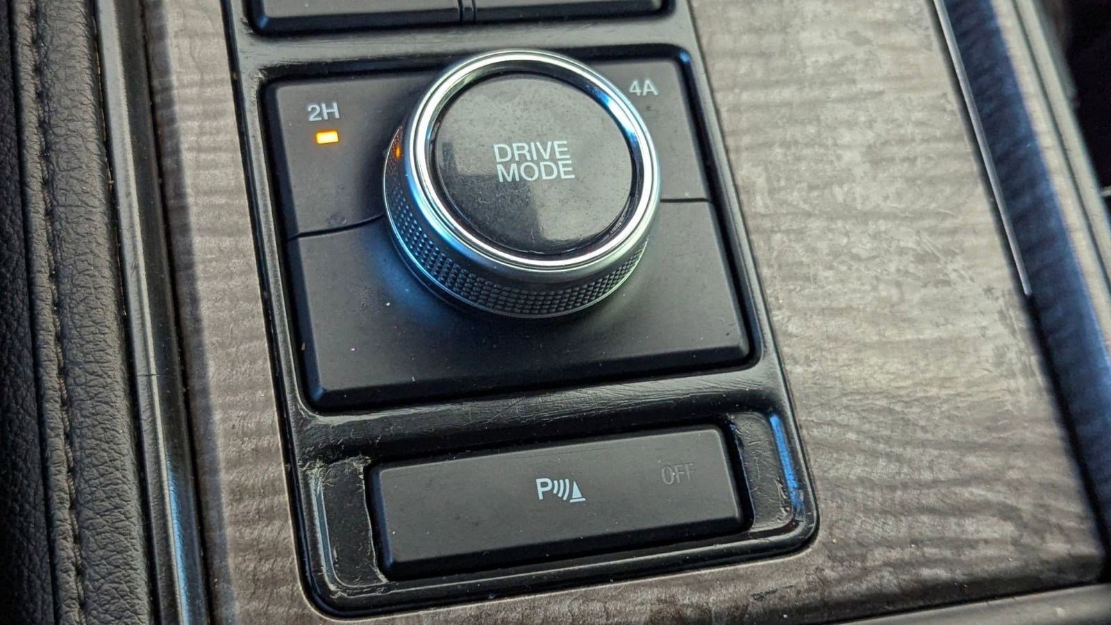 Used 2019 Ford Expedition Limited w/ Equipment Group 301A image 30