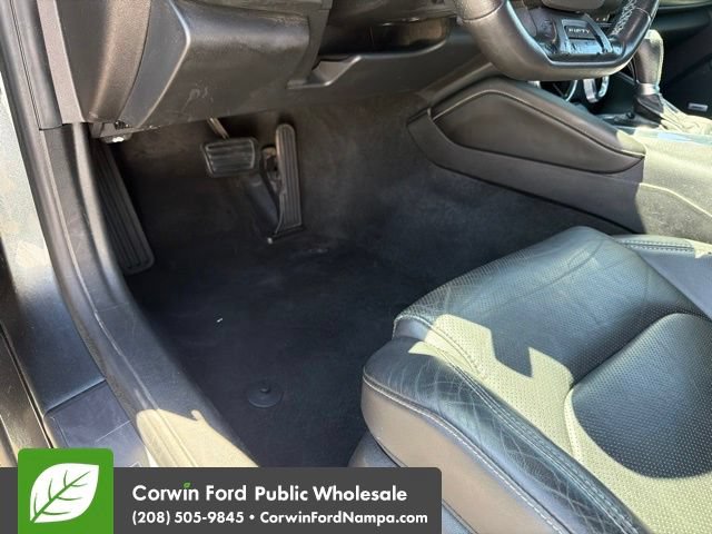 Used 2017 Chevrolet Camaro LT RWD image 25