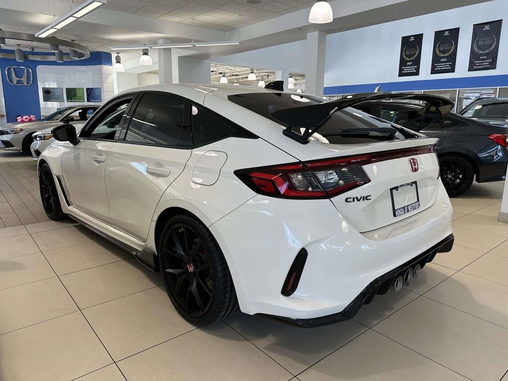 Used 2023 Honda Civic Type R image 4