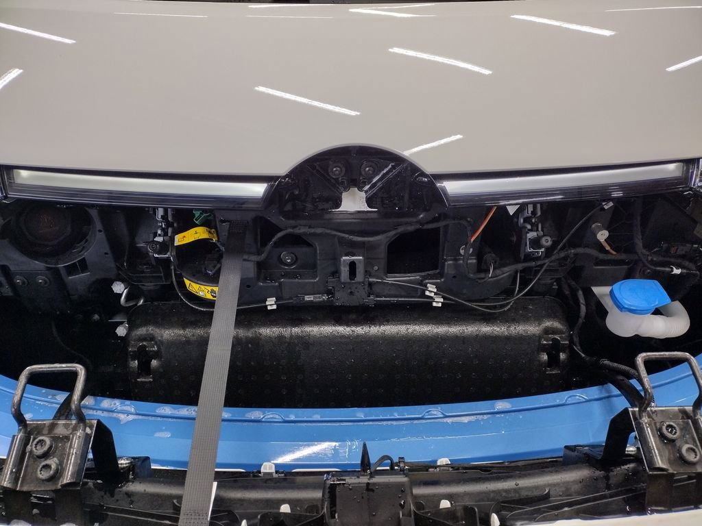 New 2025 Volkswagen ID. Buzz 1st Edition image 8