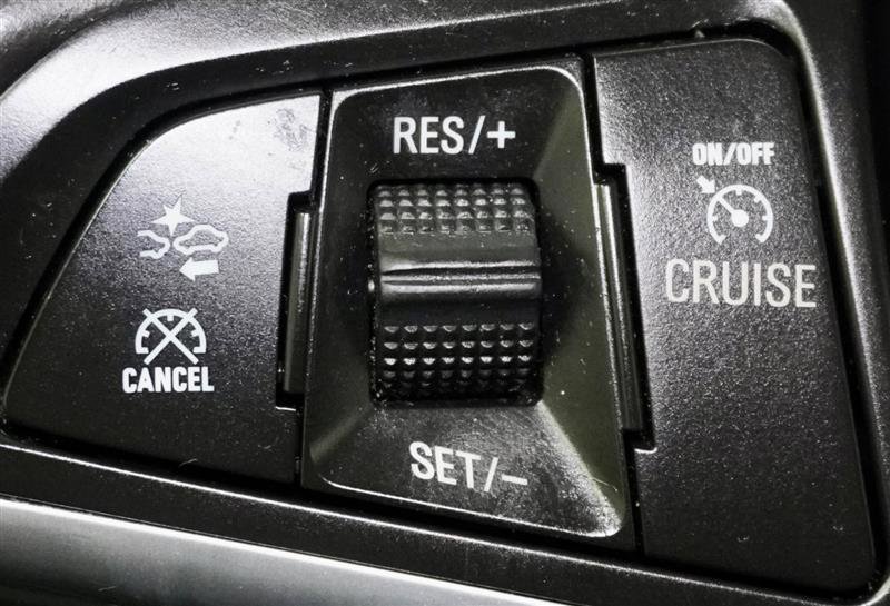 Used 2018 Buick Encore Premium image 33