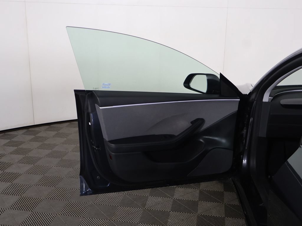 Used 2025 Tesla Model 3 RWD image 24