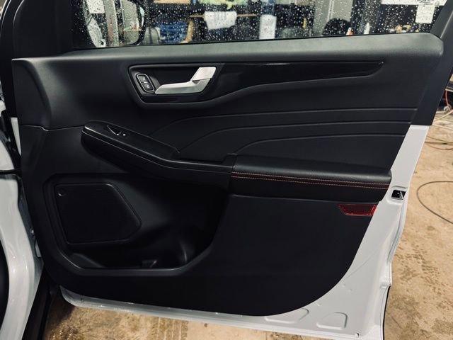 Used 2025 Ford Escape ST-Line w/ Tech Pack #1 image 12