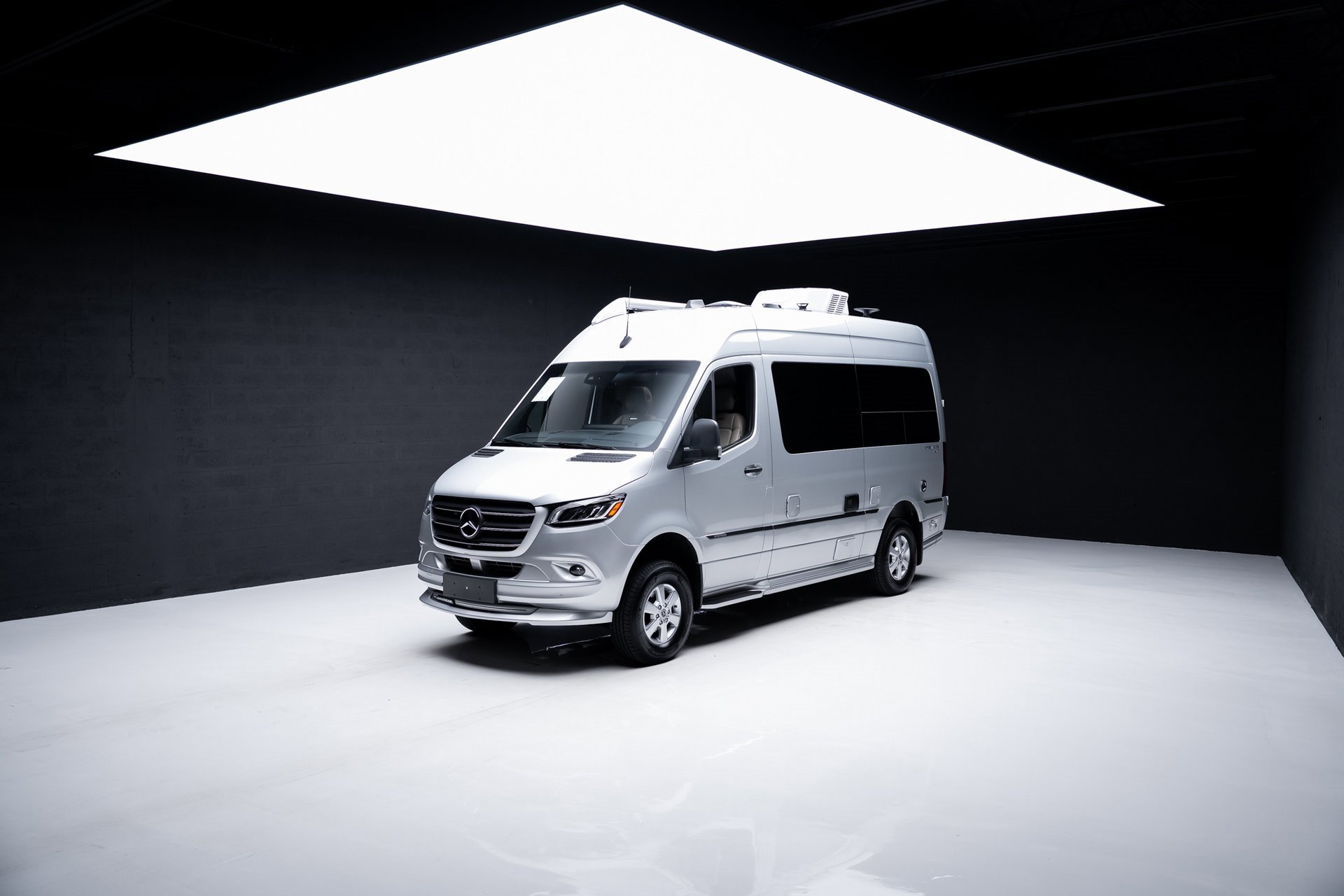 Used 2022 Mercedes-Benz Sprinter 144 Cargo image 91