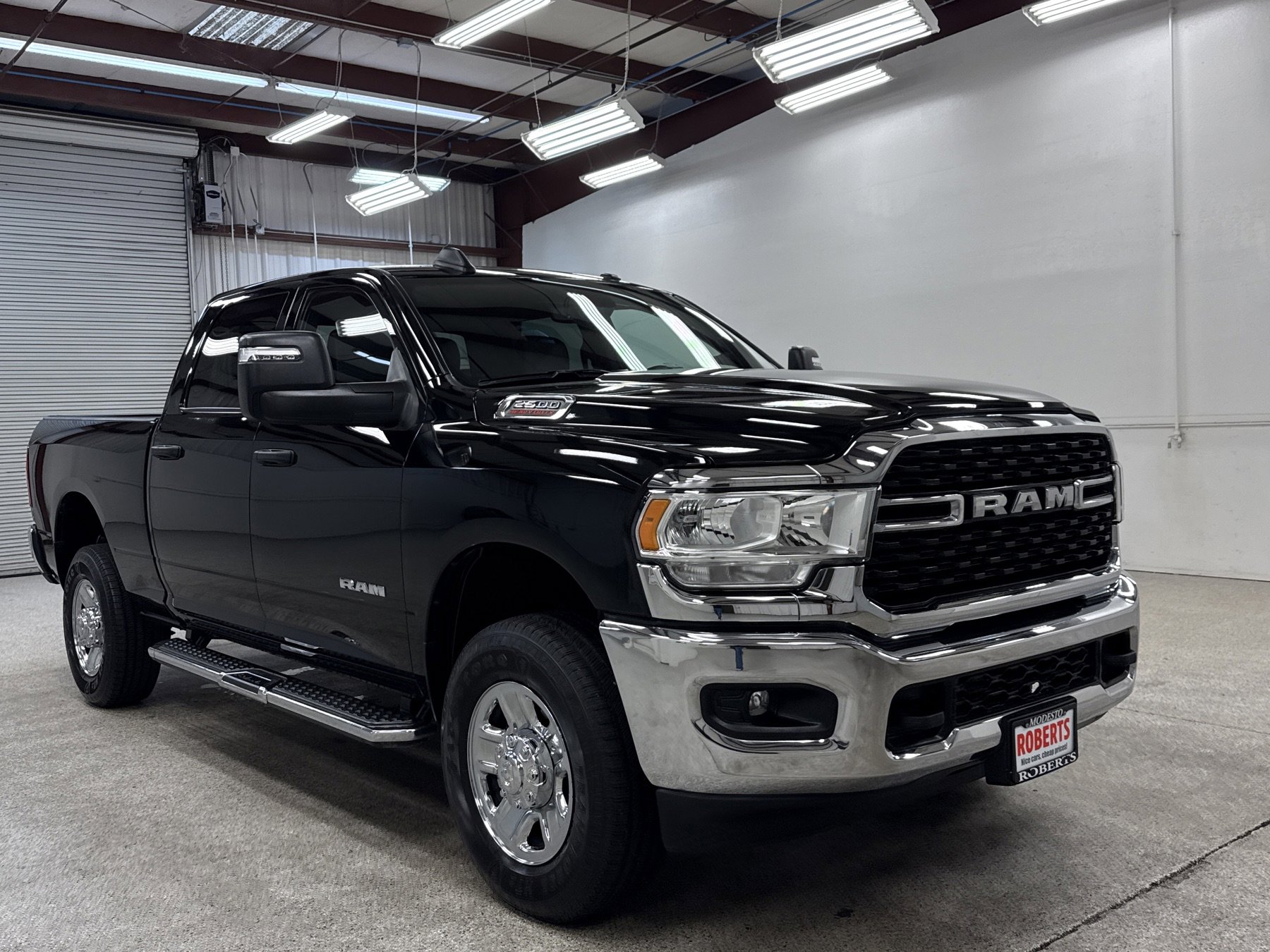 Used 2024 RAM 2500 Big Horn w/ Bed Utility Group image 23