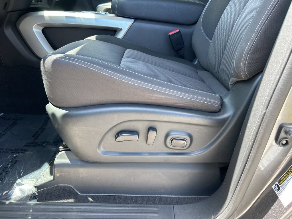 Certified 2024 Nissan Titan SV w/ SV Convenience Package RWD image 18