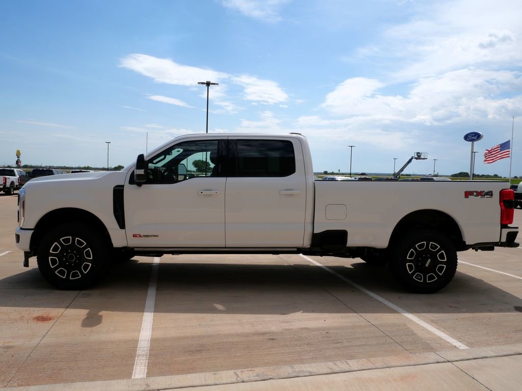 New 2026 Ford F350 Platinum w/ FX4 Off-Road Package AWD/4WD image 3
