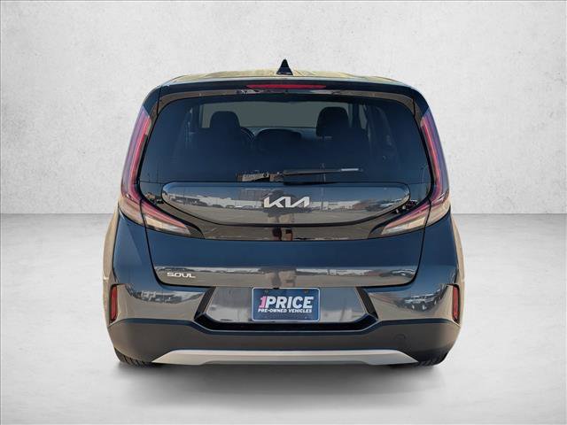 Used 2025 Kia Soul LX w/ LX Technology Package image 6