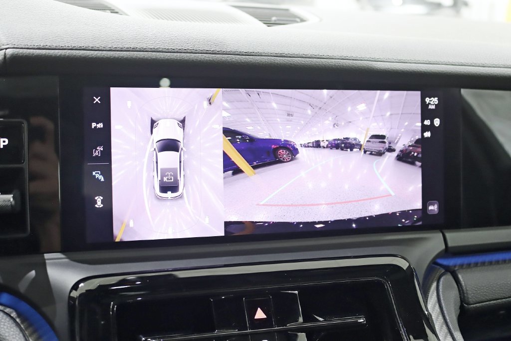 Used 2025 Porsche Panamera 4 AWD/4WD image 20