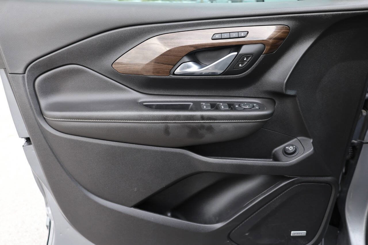 Used 2020 GMC Terrain Denali w/ Denali Premium Package image 12