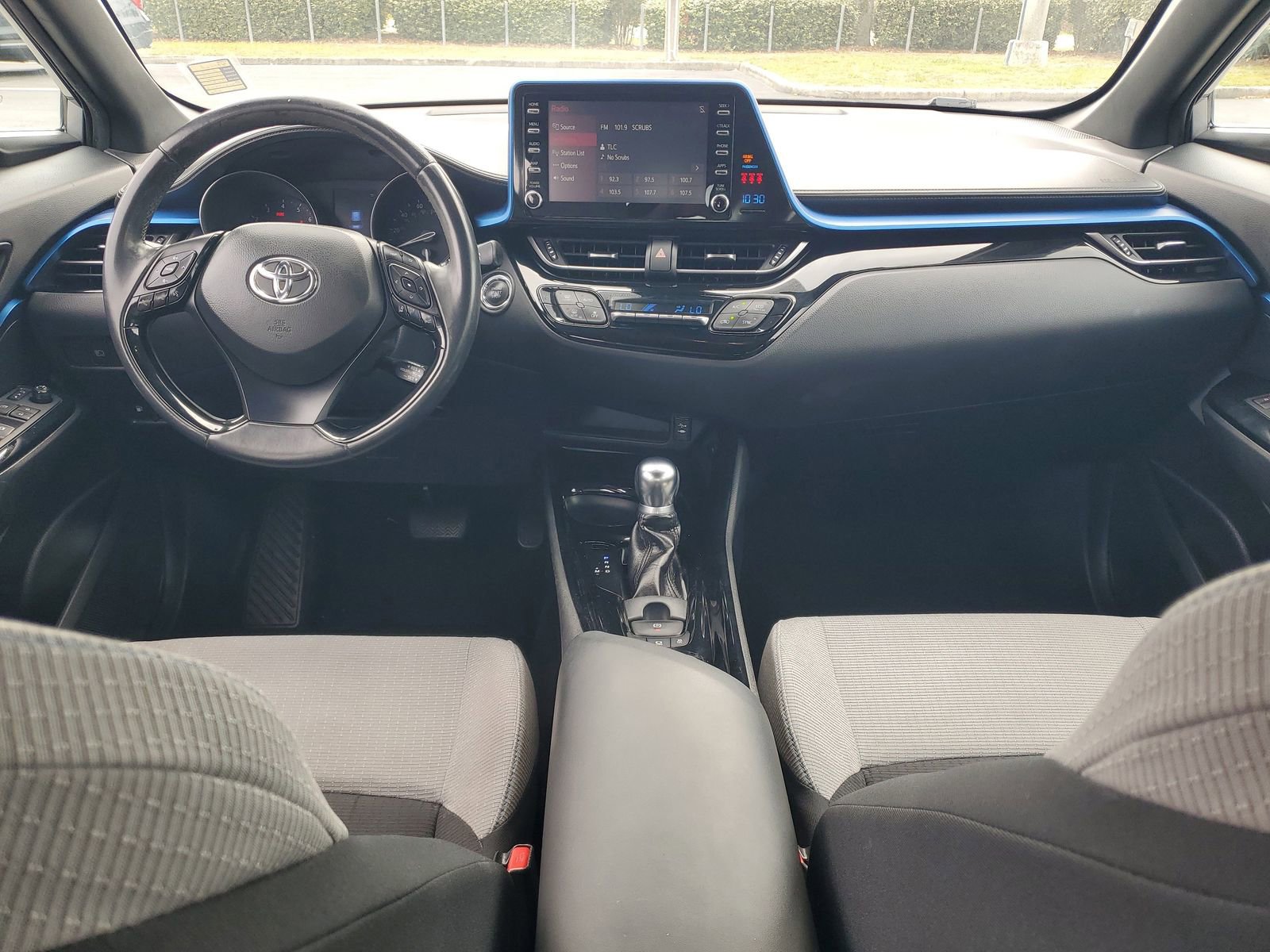 Used 2019 Toyota C-HR XLE FWD image 11