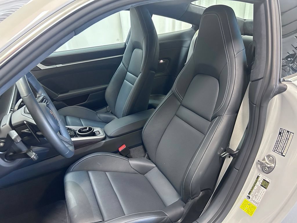 Certified 2025 Porsche 911 Carrera RWD image 5