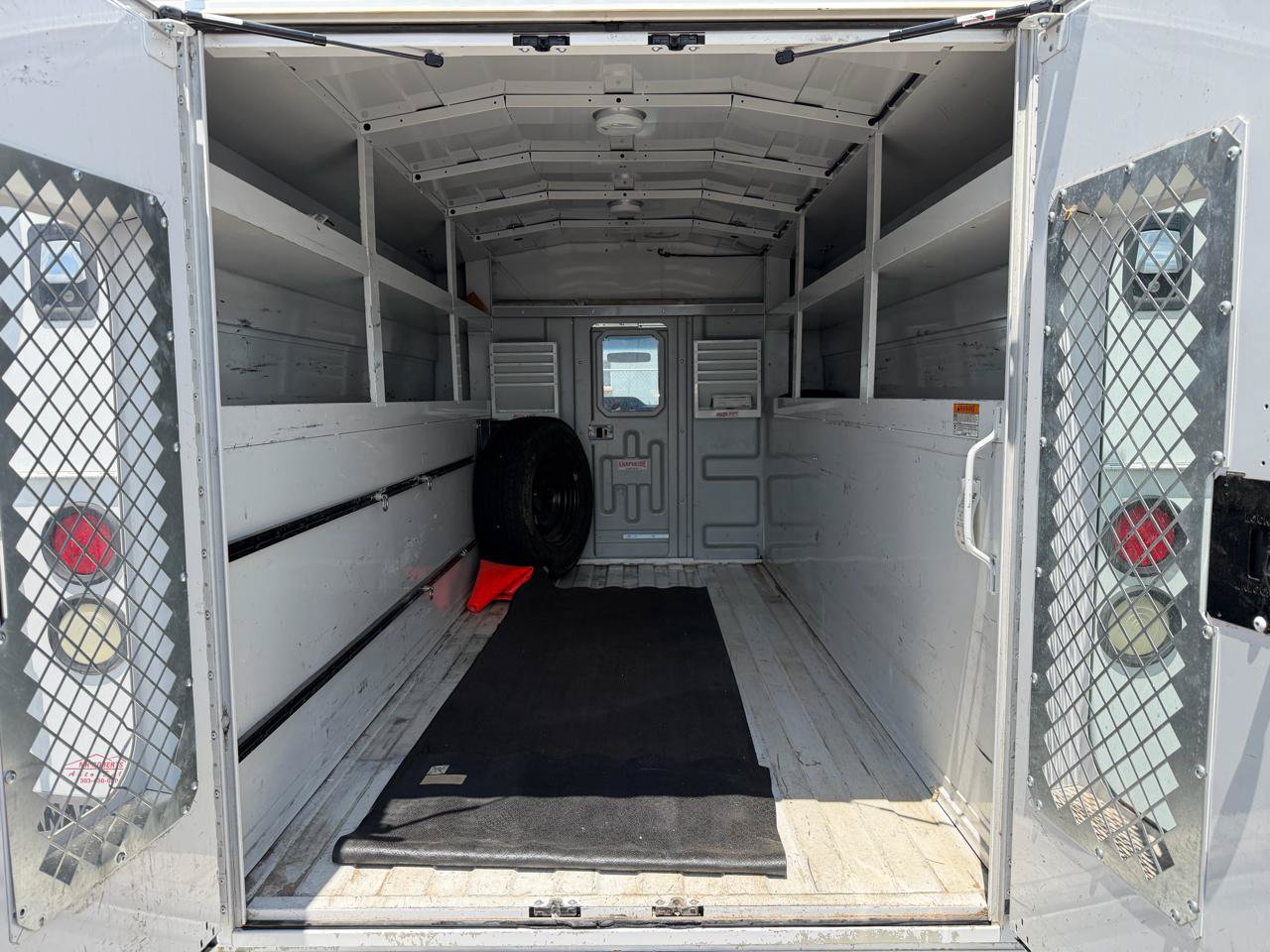 Used 2017 Ford E-350 and Econoline 350 Super Duty RWD image 11