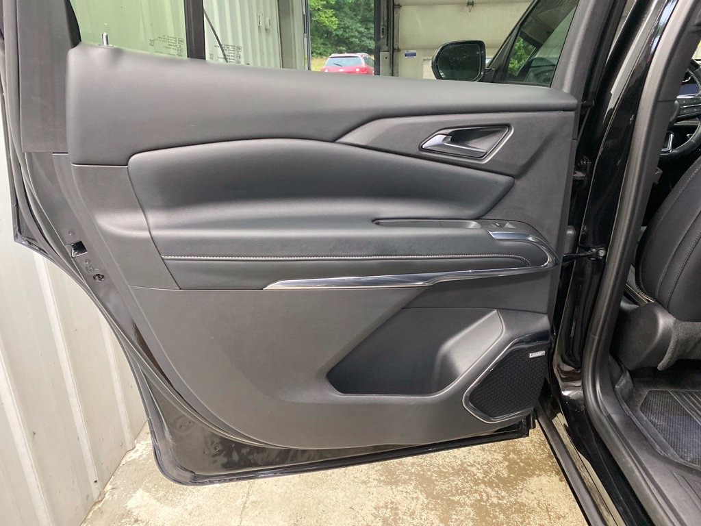 Used 2026 Chevrolet Traverse High Country w/ LPO, Floor Liner Package AWD/4WD image 27