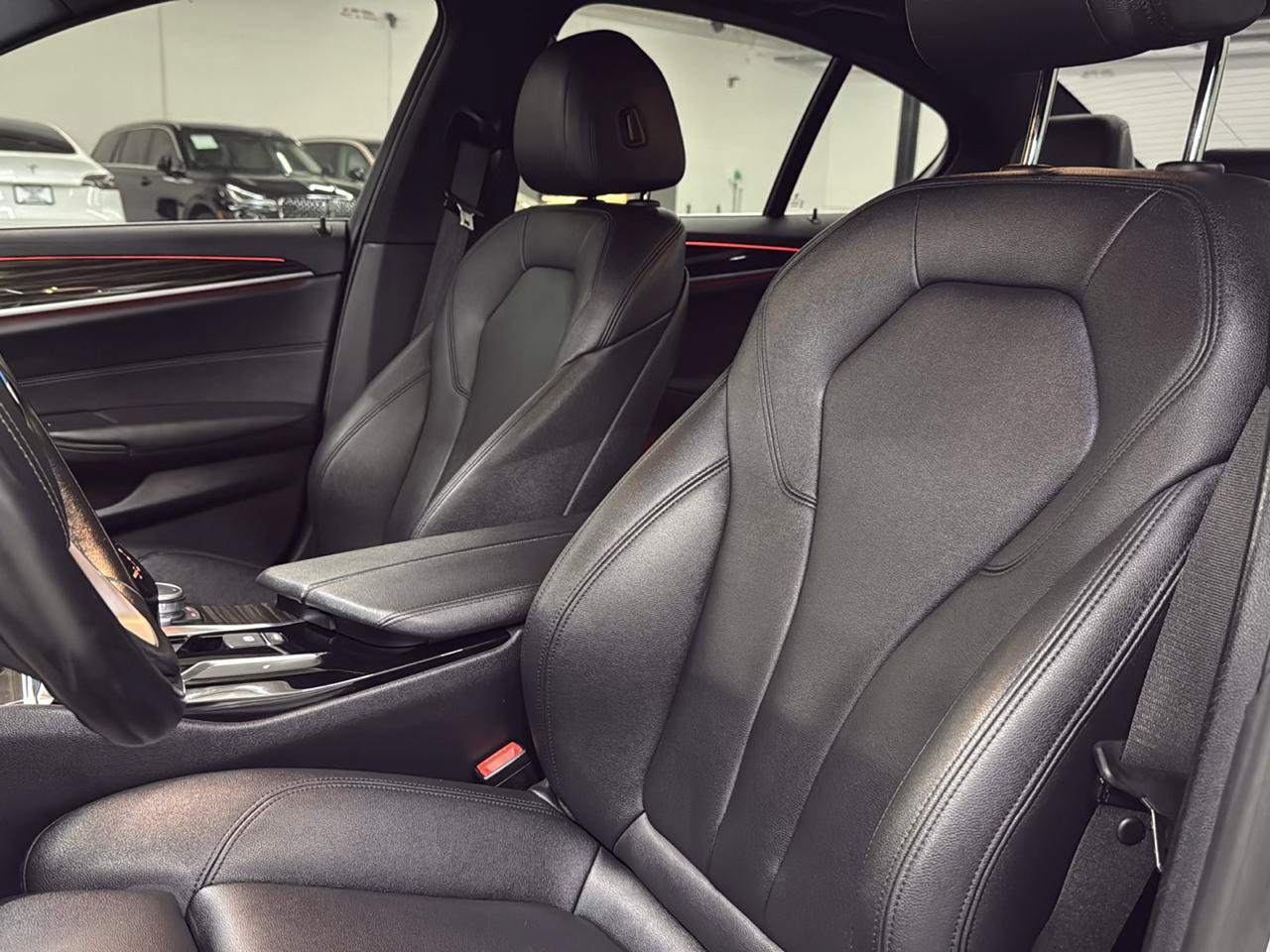 Used 2020 BMW 530i RWD image 13