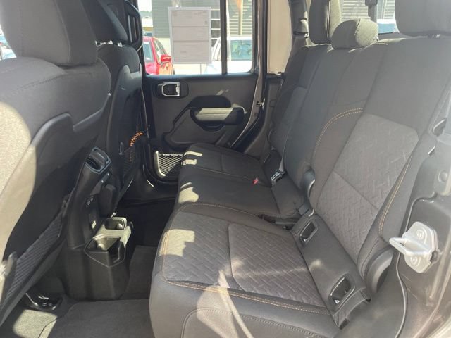 Used 2025 Jeep Gladiator Mojave w/ Convenience Group AWD/4WD image 41