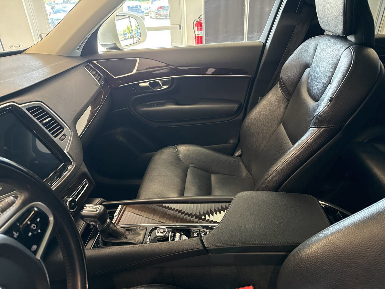 Used 2019 Volvo XC90 T6 Momentum w/ Advanced Package AWD/4WD image 21