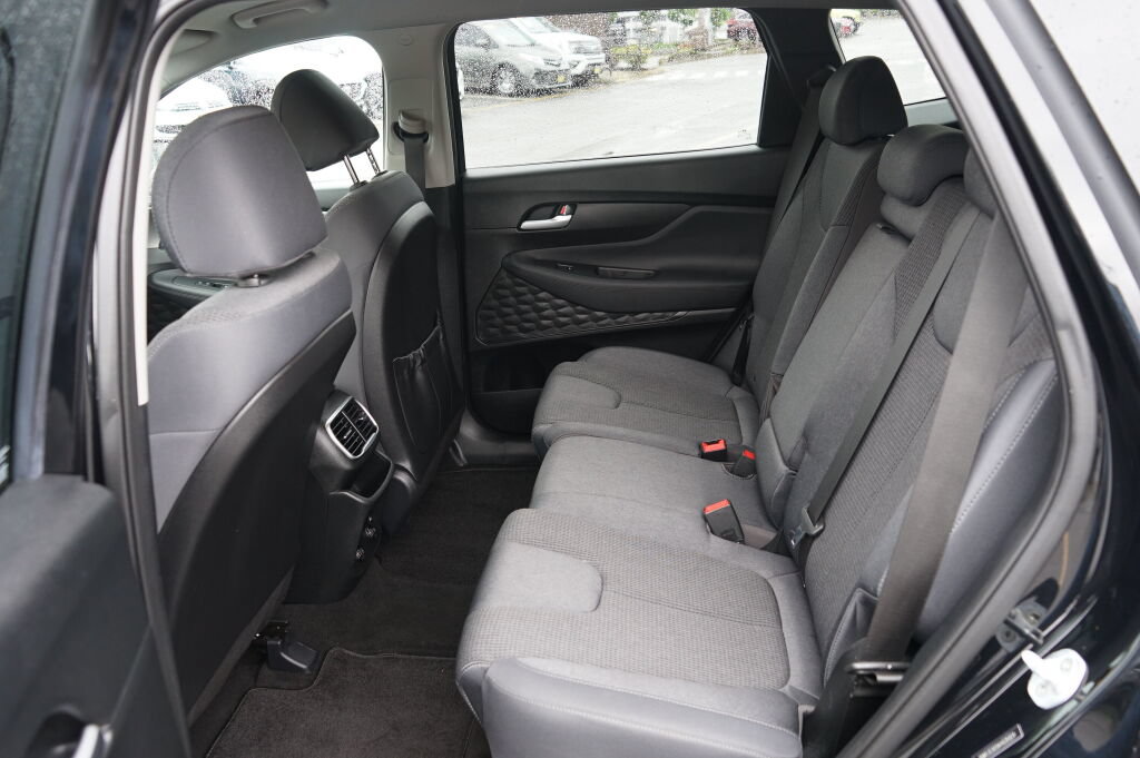 Used 2019 Hyundai Santa Fe SEL AWD/4WD image 12