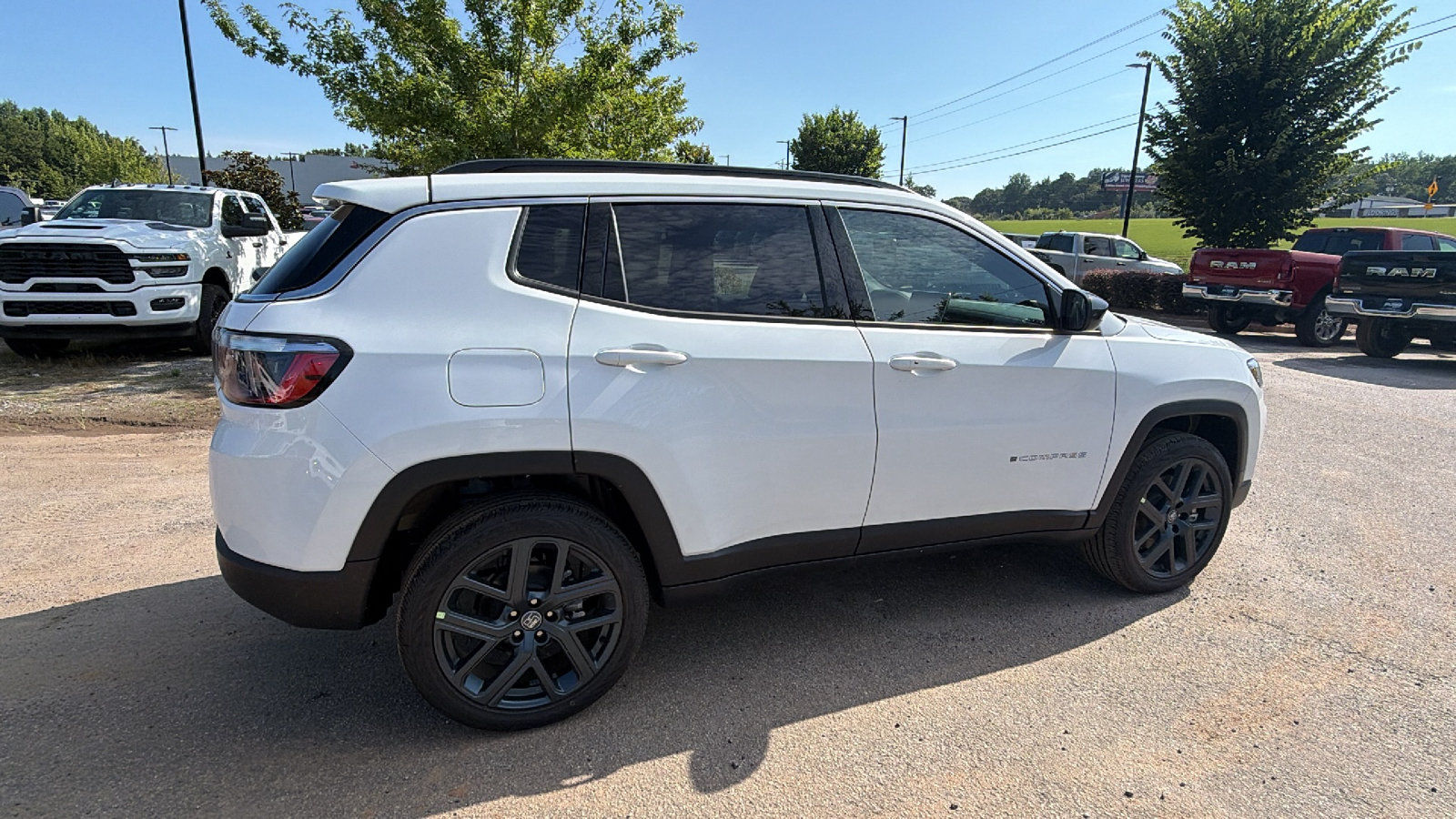 New 2026 Jeep Compass Latitude AWD/4WD image 8