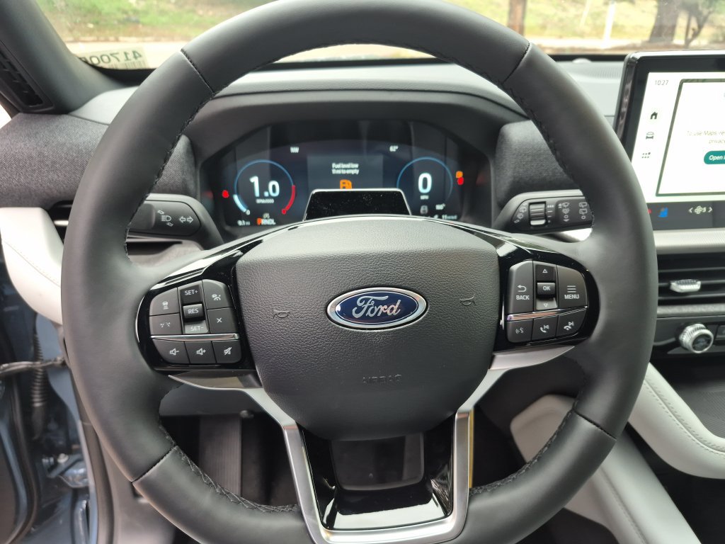 New 2027 Ford Explorer Platinum w/ 3.0L Ultimate Package AWD/4WD image 13