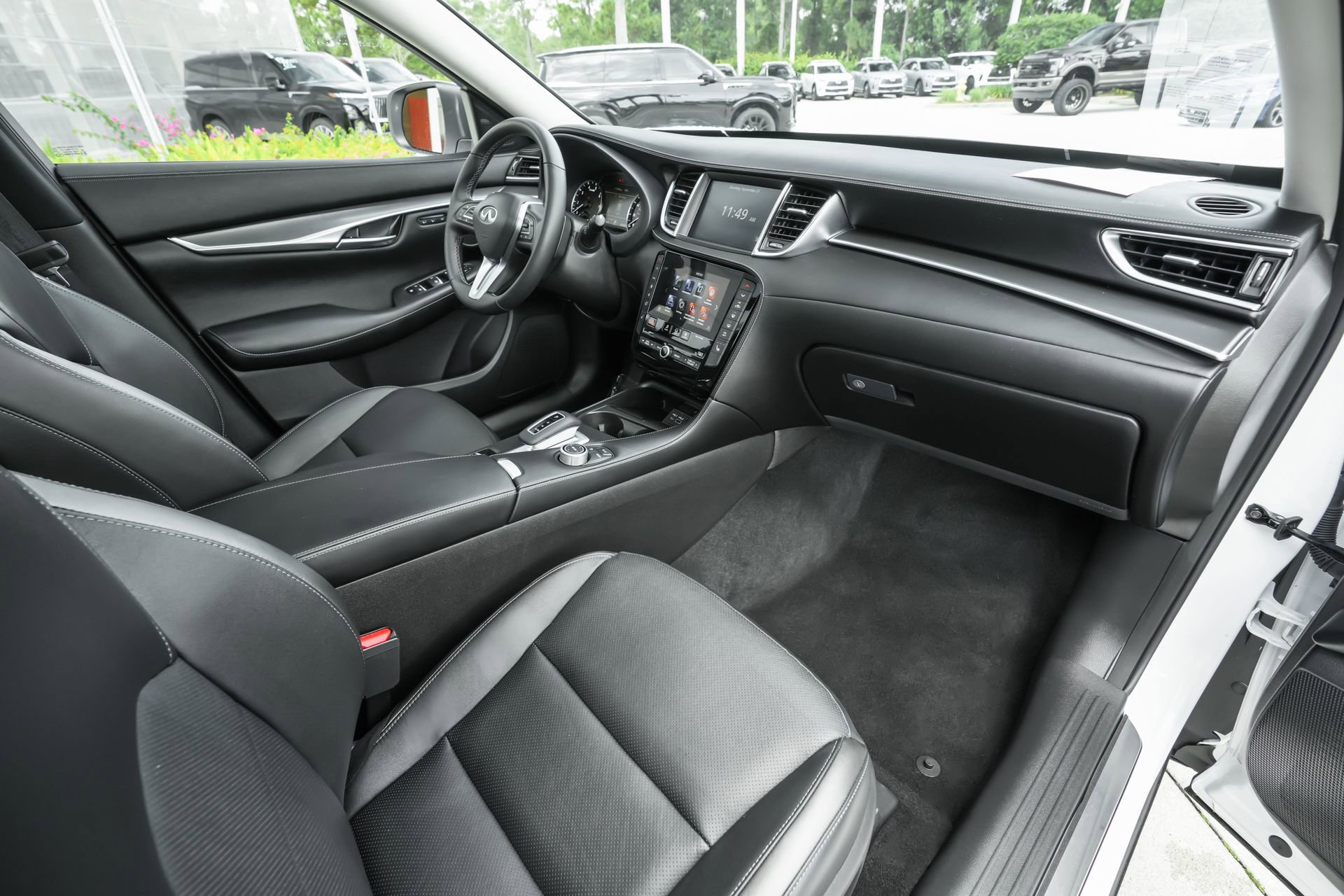 Used 2025 INFINITI QX50 Luxe image 36