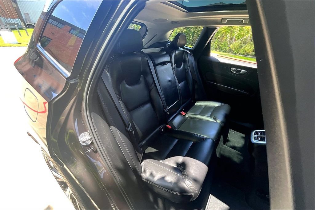 Used 2023 Volvo XC60 B5 Ultimate w/ Climate Package FWD image 37