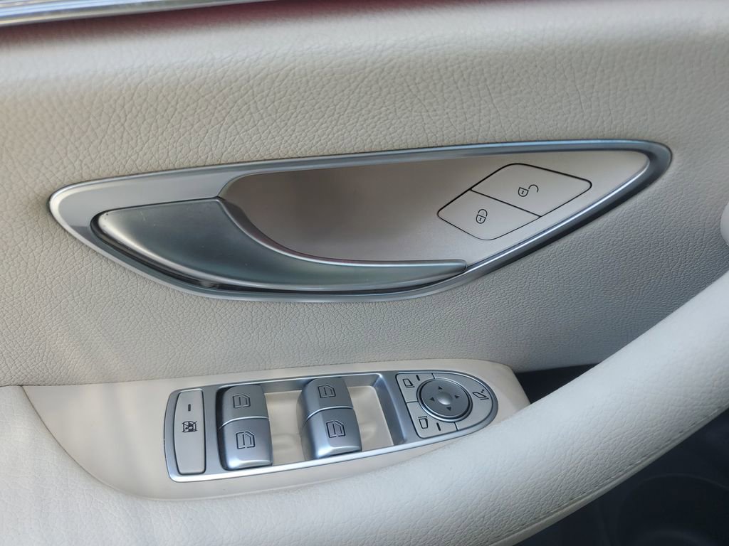 Used 2022 Mercedes-Benz E 350 Sedan w/ AMG Line Exterior image 23