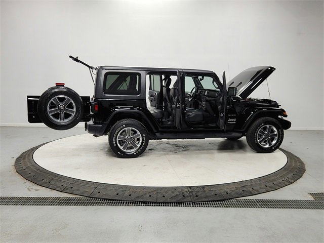 Used 2018 Jeep Wrangler Unlimited Sahara image 16