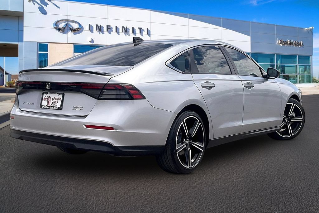 Used 2025 Honda Accord Sport image 2