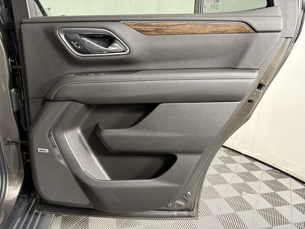 Used 2021 Chevrolet Tahoe Premier w/ Premium Package image 15