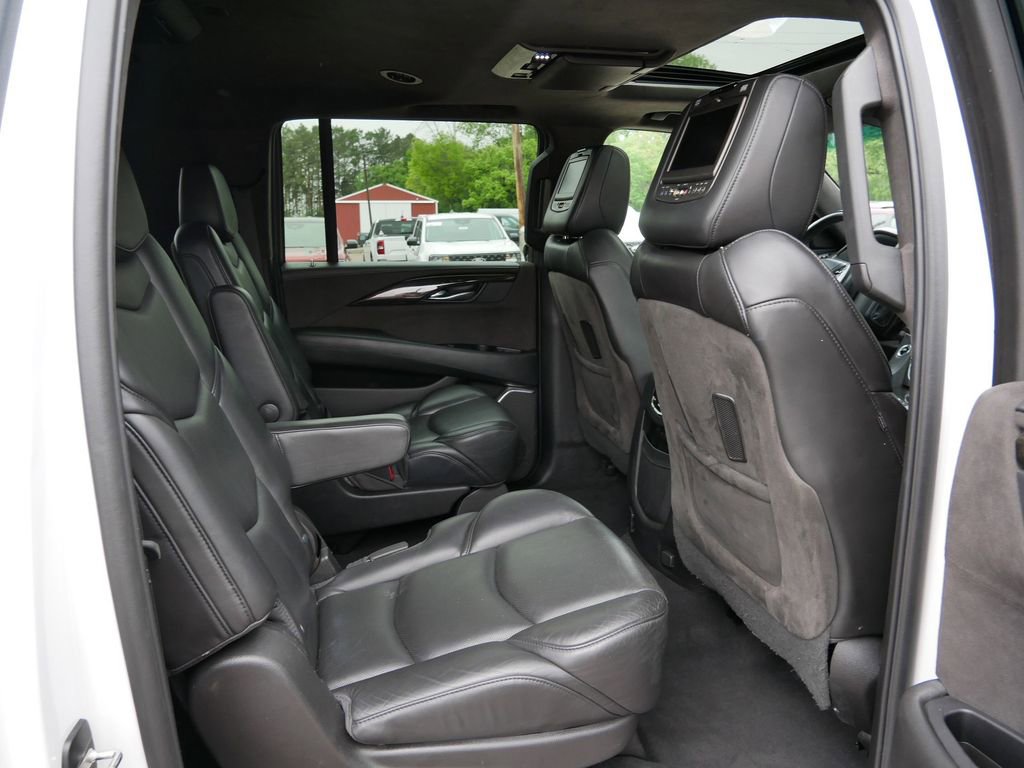 Used 2018 Cadillac Escalade ESV Platinum AWD/4WD image 9