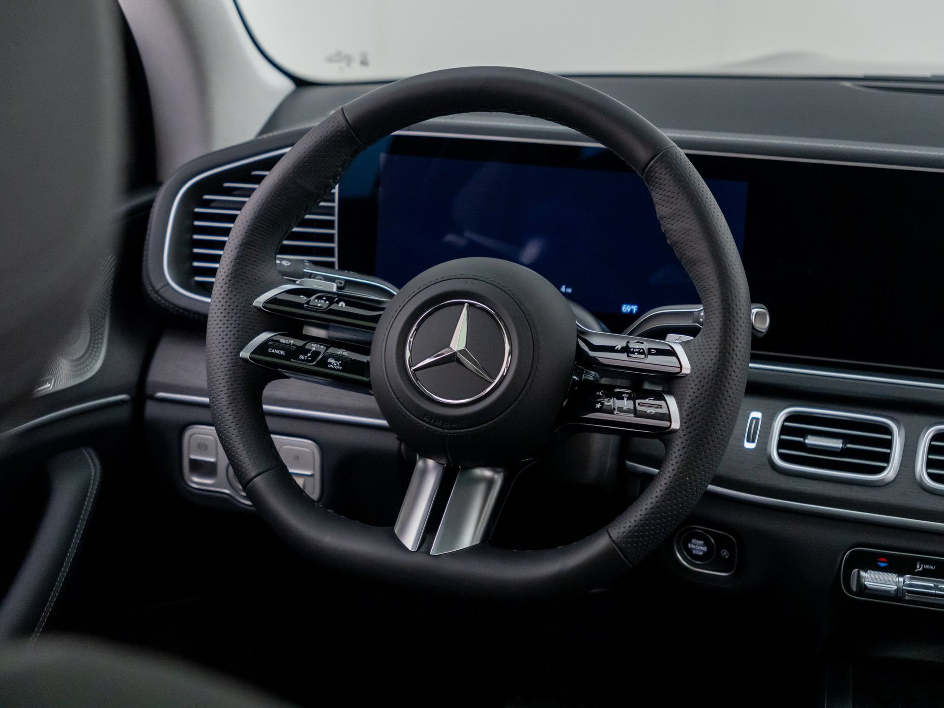 New 2026 Mercedes-Benz GLS 450 4MATIC image 11