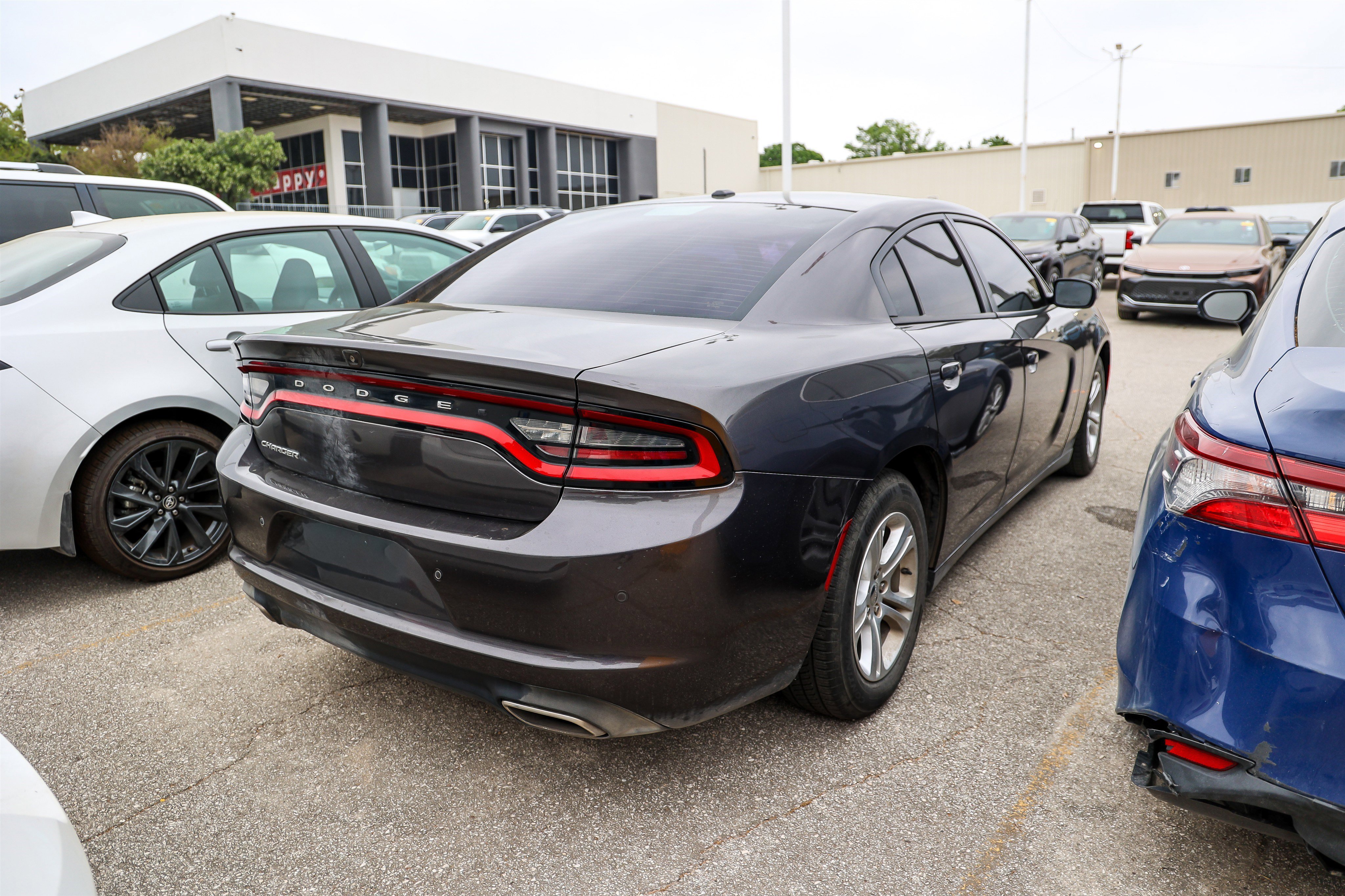 Used 2020 Dodge Charger SXT image 19